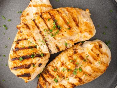 how many calories in chicken breast